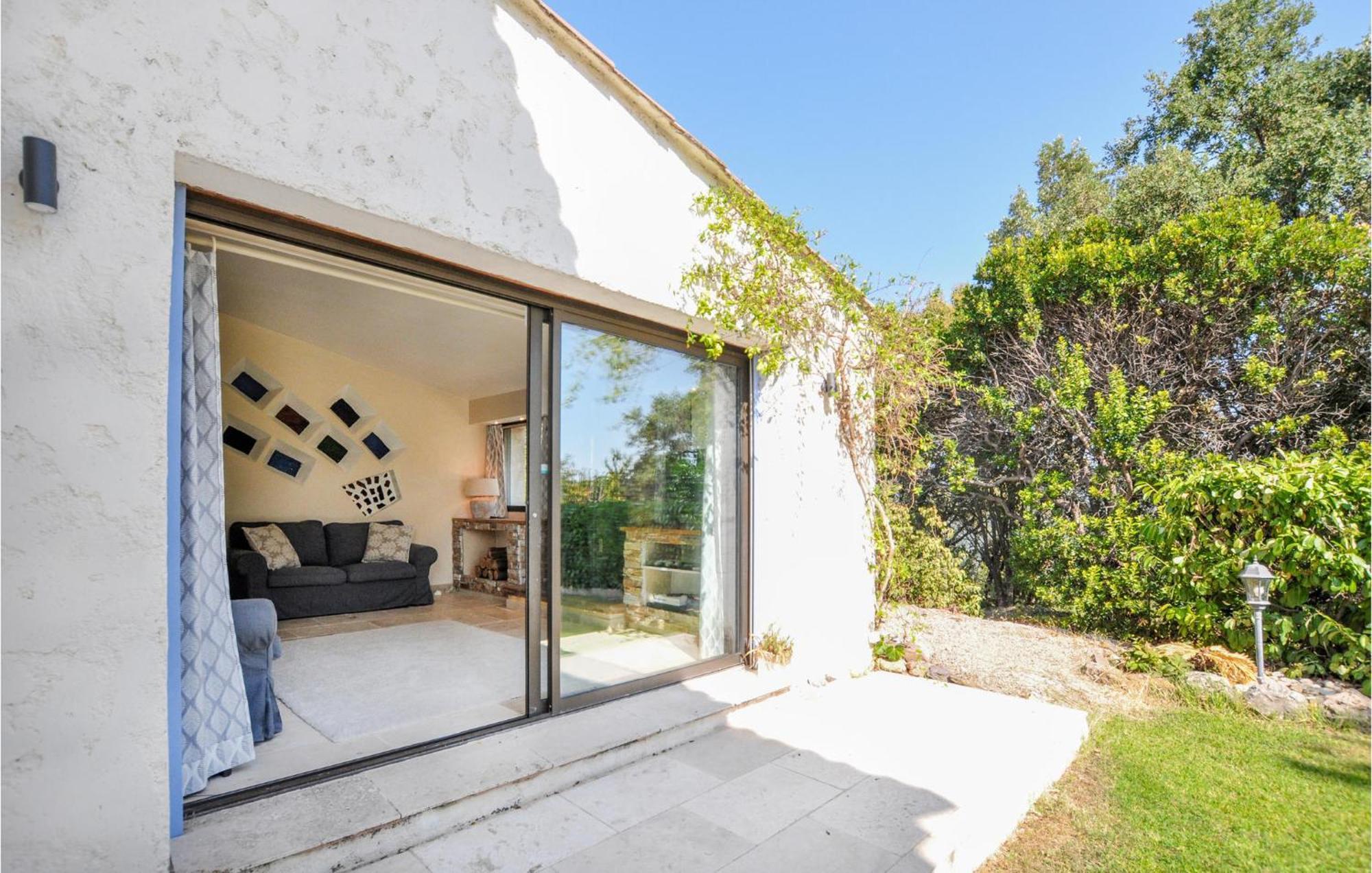 Casa vacanze 4 Bedroom Amazing In *