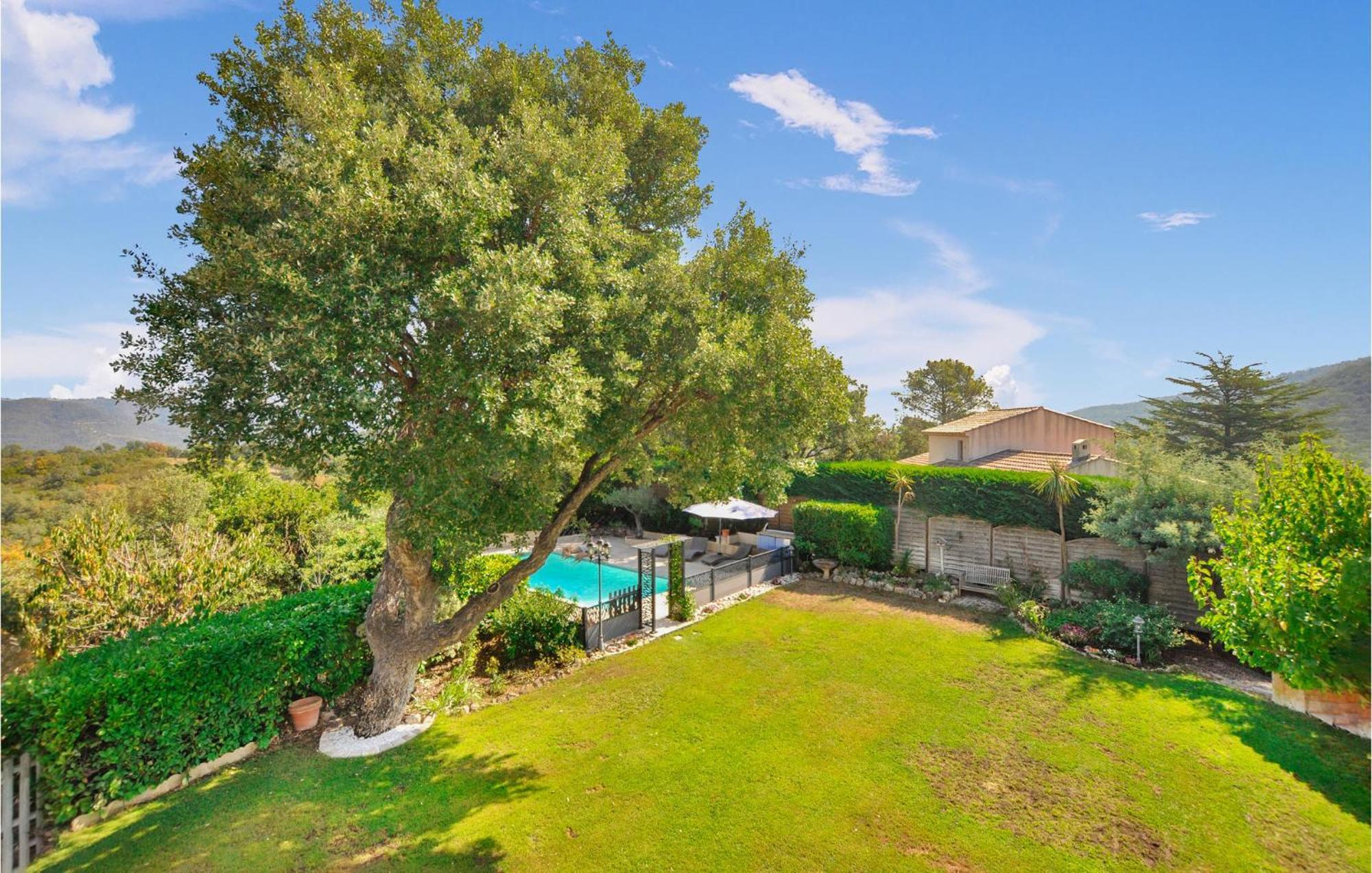 4 Bedroom Amazing In *