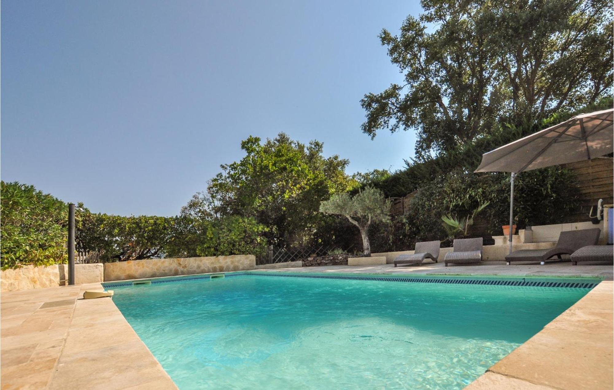 Hébergement de vacances 4 Bedroom Amazing In *