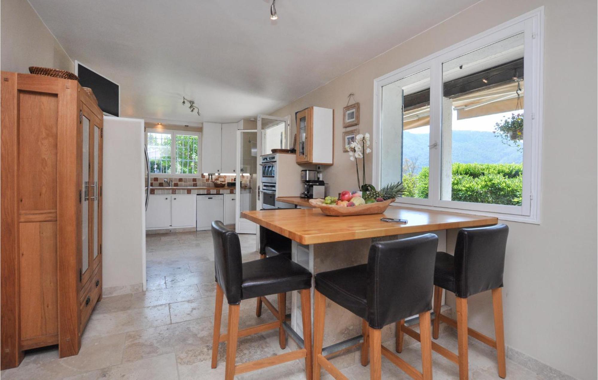 4 Bedroom Amazing In *