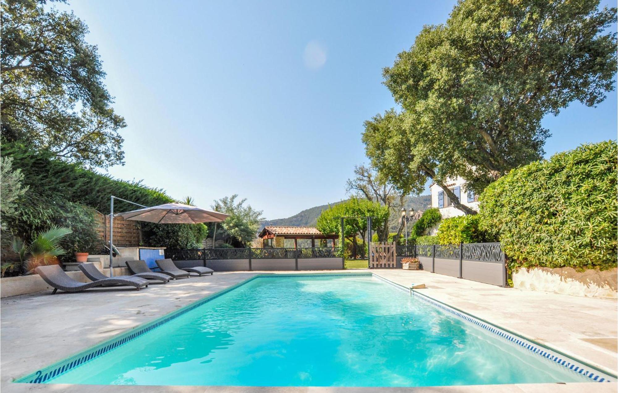 Casa vacanze 4 Bedroom Amazing In *